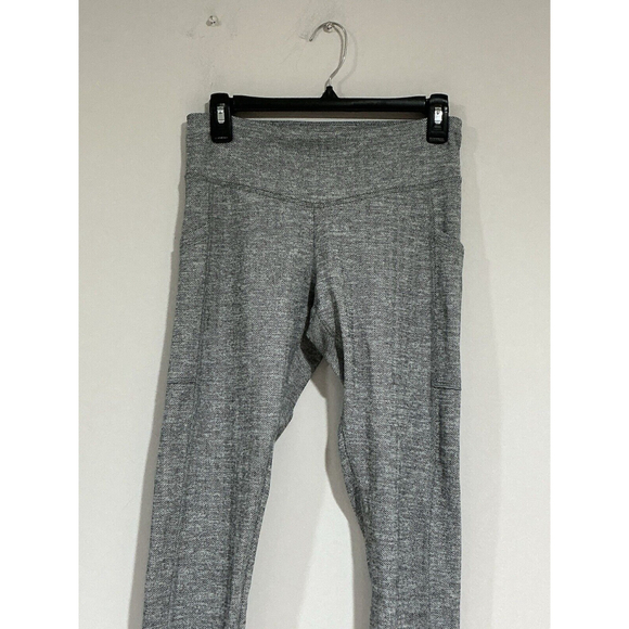 Woman’s C9 Champion Leggings Medium Side Leg Pockets Gray White - Picture 2 of 8